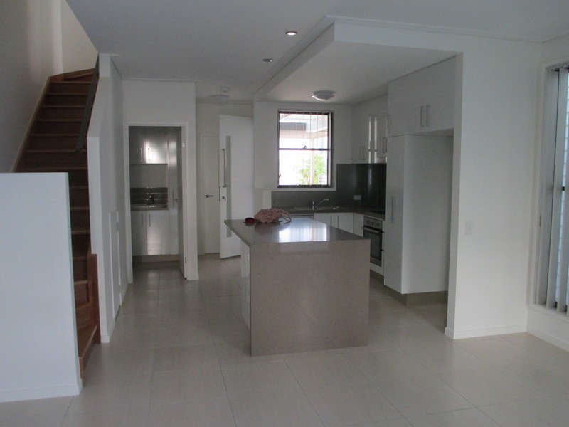 10 The Gardenway, Robina QLD 4226