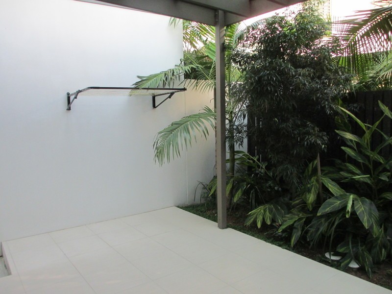 10 The Gardenway, Robina QLD 4226