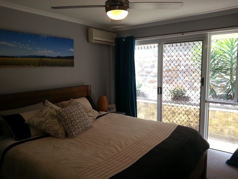 8 Bellbrook Close, Robina QLD 4226