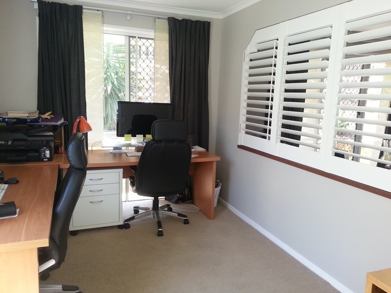 8 Bellbrook Close, Robina QLD 4226