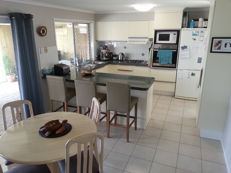 8 Bellbrook Close, Robina QLD 4226