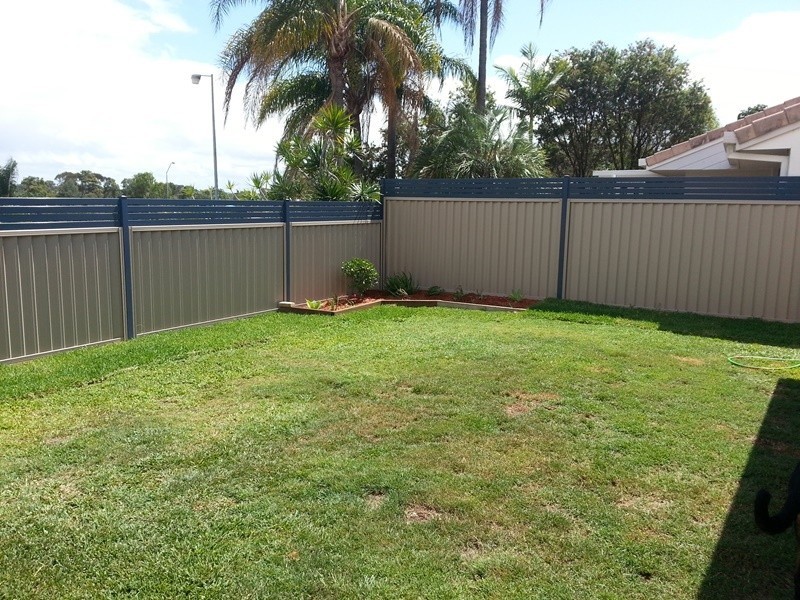 8 Bellbrook Close, Robina QLD 4226