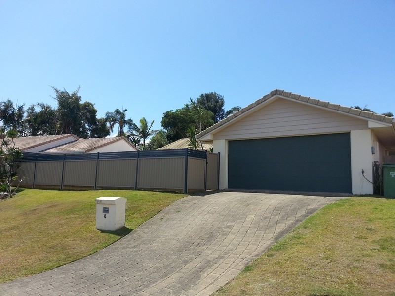 8 Bellbrook Close, Robina QLD 4226