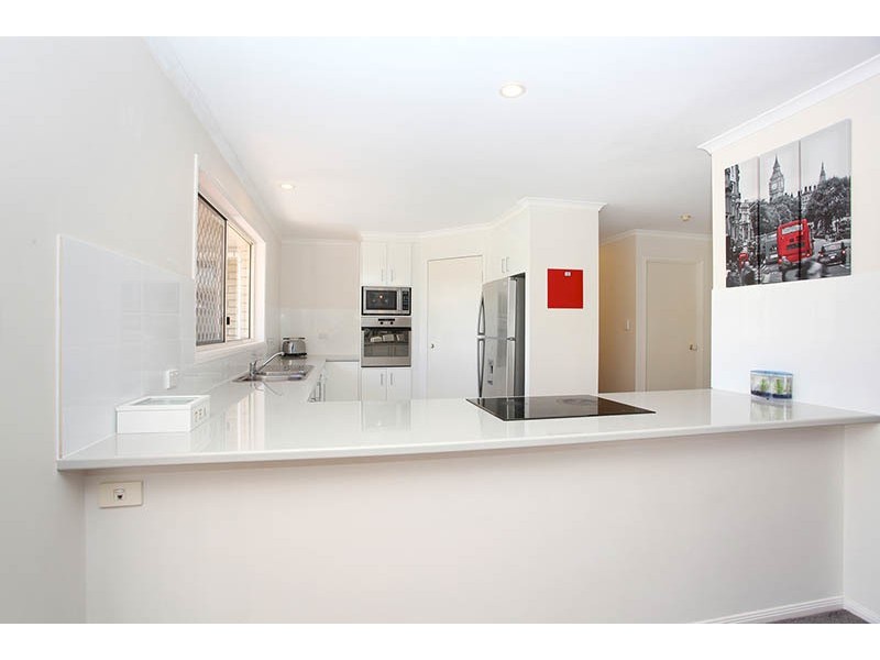 1 Beaconsfield Drive, Burleigh Waters QLD 4220