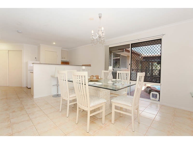 1 Beaconsfield Drive, Burleigh Waters QLD 4220