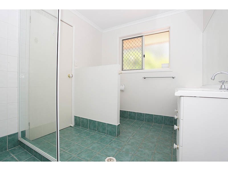 1 Beaconsfield Drive, Burleigh Waters QLD 4220