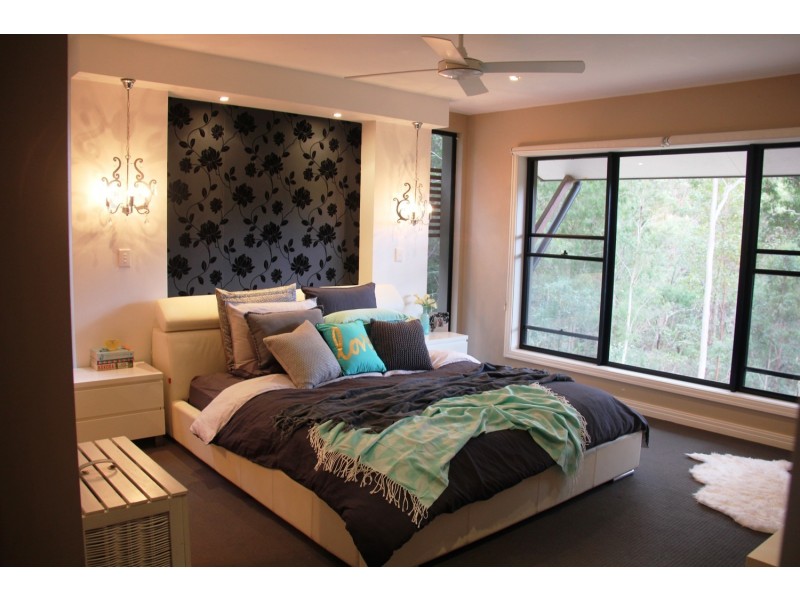 60 Bromfield Drive, Bonogin QLD 4213