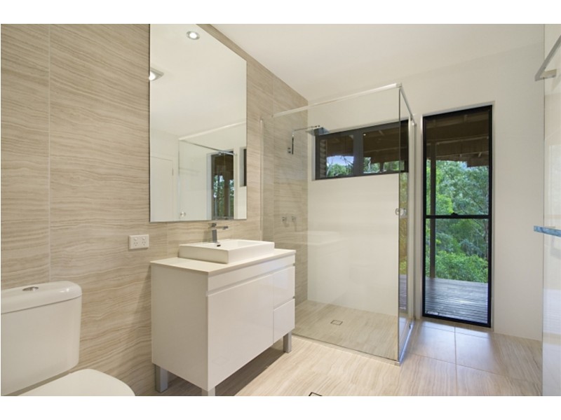 60 Bromfield Drive, Bonogin QLD 4213