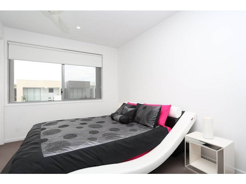 3/6-8 South Bay Drive, Varsity Lakes QLD 4227