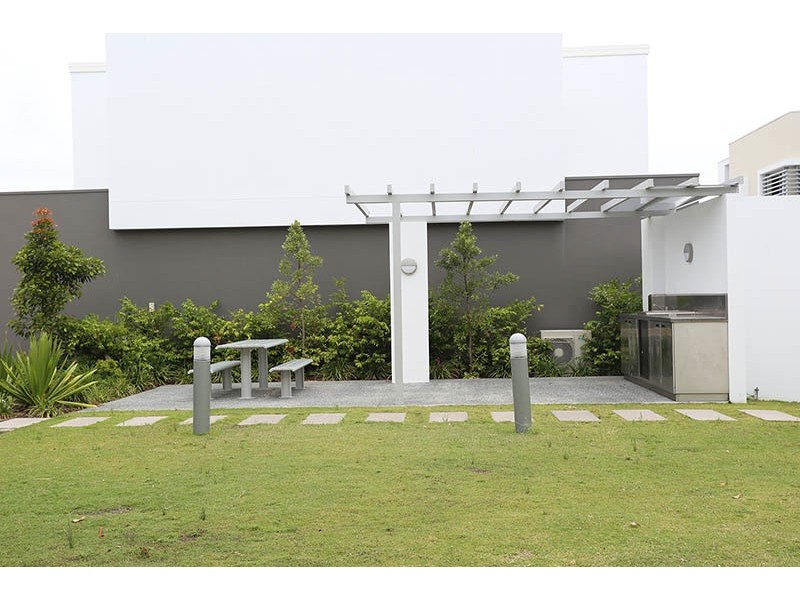 3/6-8 South Bay Drive, Varsity Lakes QLD 4227