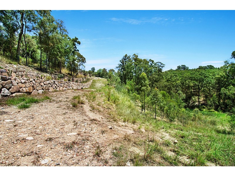 352 Chesterfield Drive, Bonogin QLD 4213