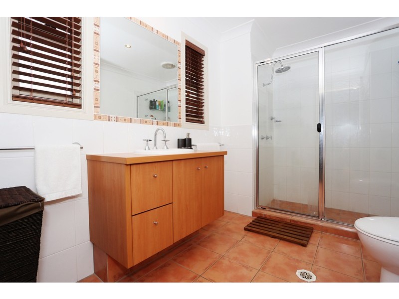 4/4 Comore Drive, Varsity Lakes QLD 4227