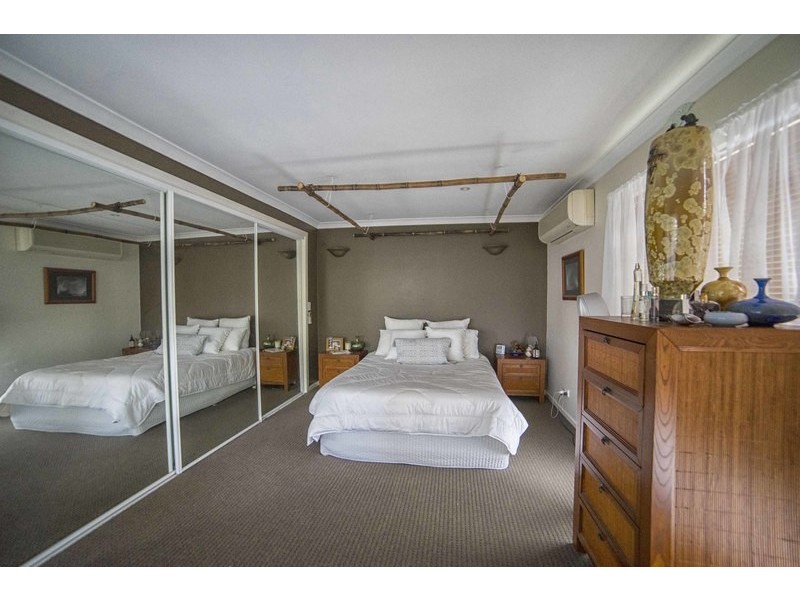 16 Tallebudgera Road, Palm Beach QLD 4221