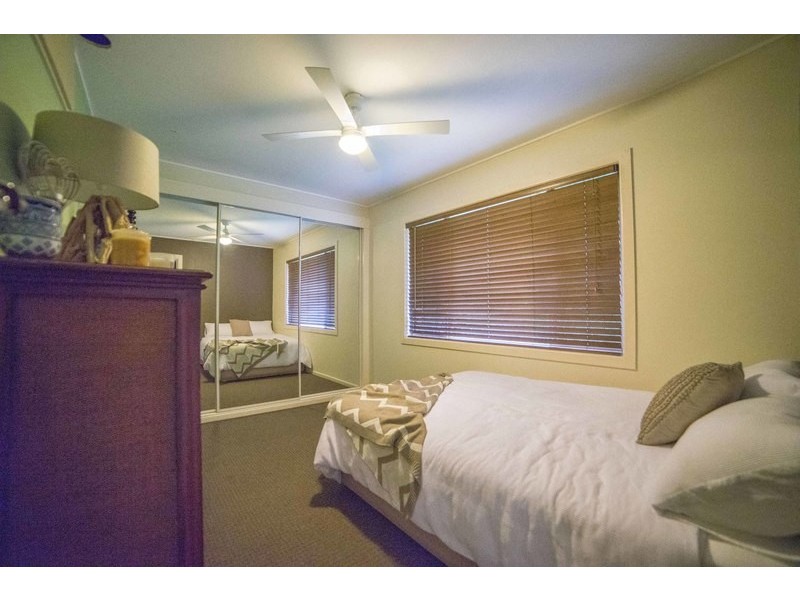 16 Tallebudgera Road, Palm Beach QLD 4221