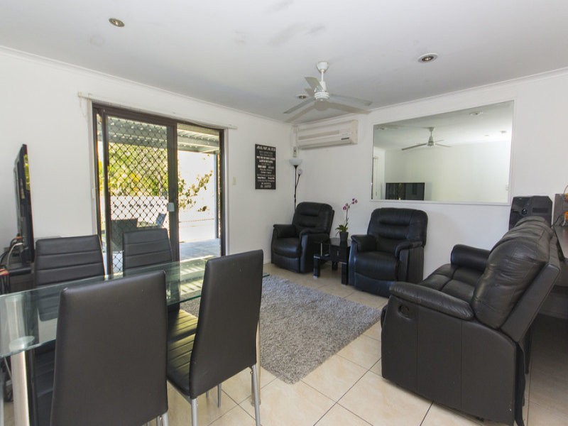 17 Pappas Way, Carrara QLD 4211