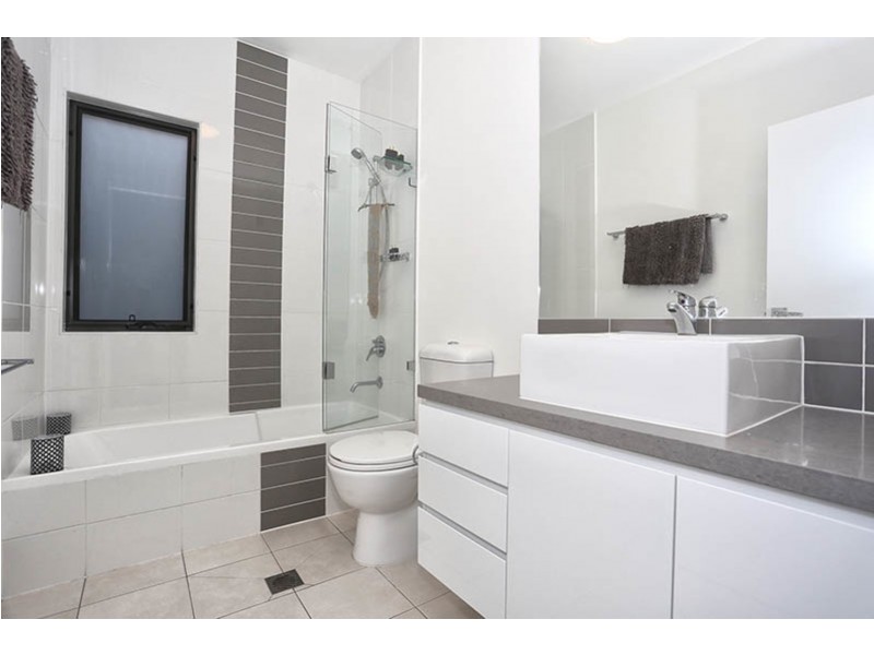 48/2 The Gardenway, Robina QLD 4226