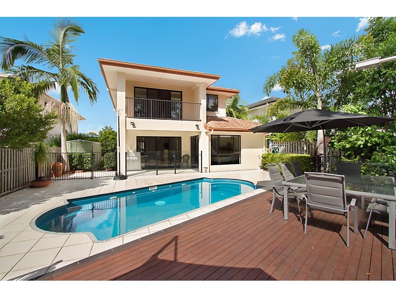 3 Royal Links Drive, Robina QLD 4226