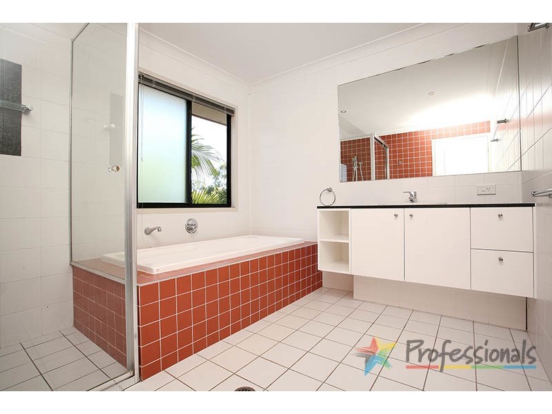 3 Royal Links Drive, Robina QLD 4226