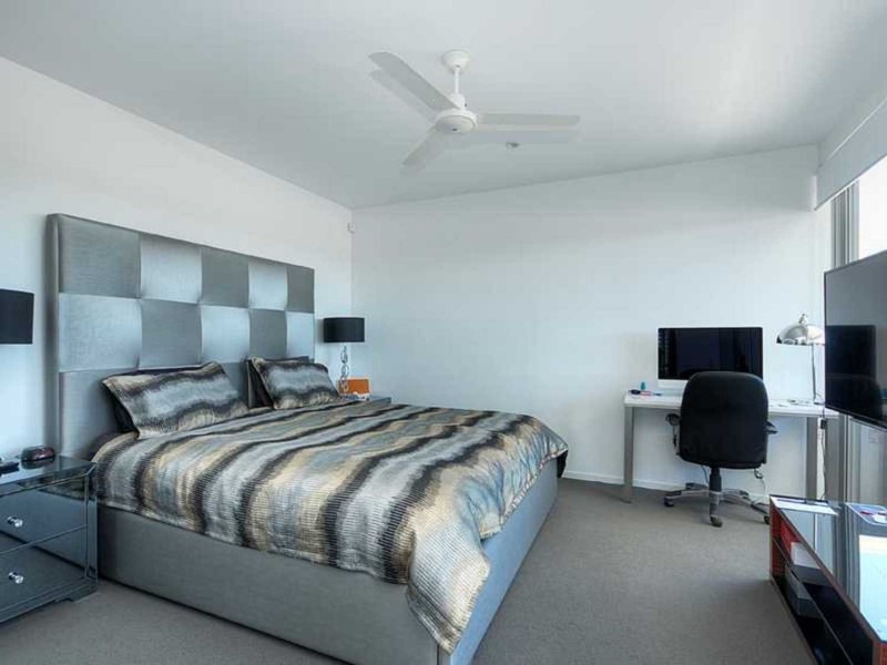1/9 South Bay Drive, Varsity Lakes QLD 4227