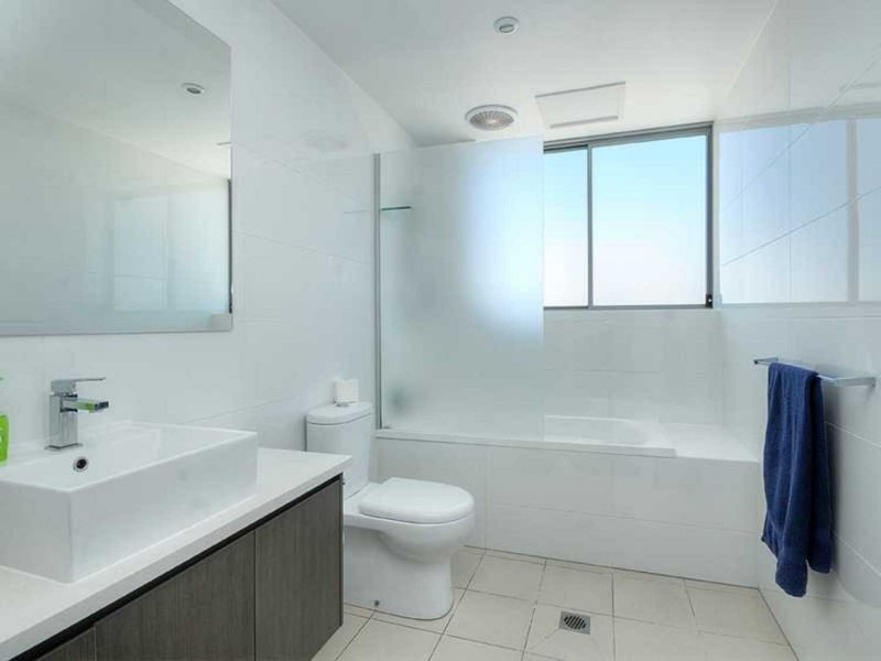 1/9 South Bay Drive, Varsity Lakes QLD 4227