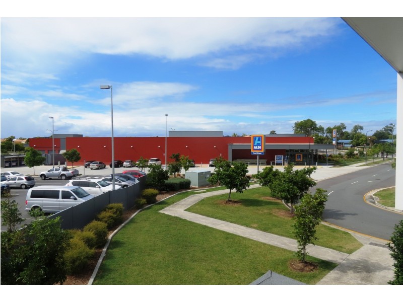 1/9 South Bay Drive, Varsity Lakes QLD 4227