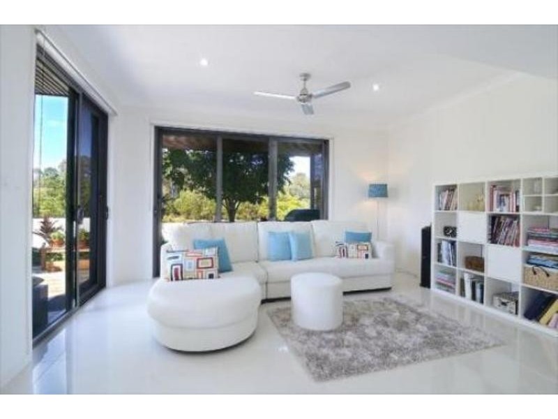 29 Meridien Avenue, Varsity Lakes QLD 4227