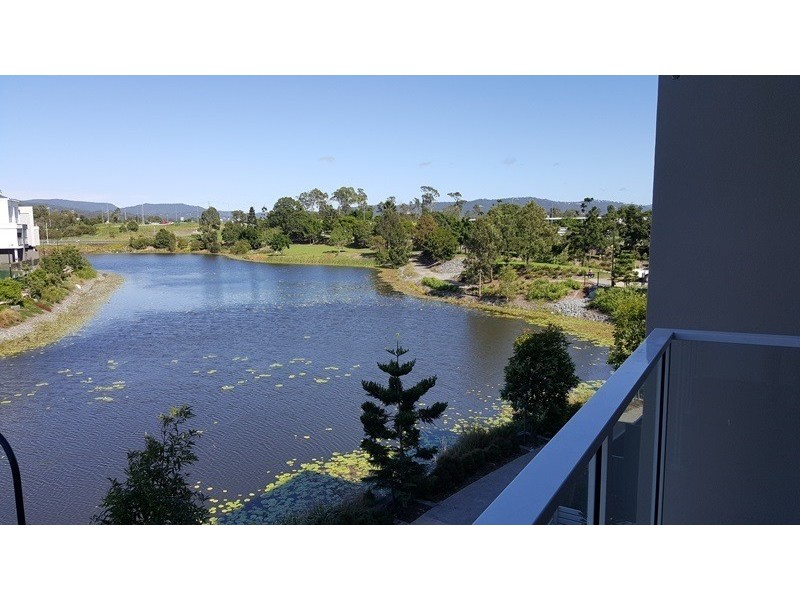 016 Brooklyn Close, Robina QLD 4226