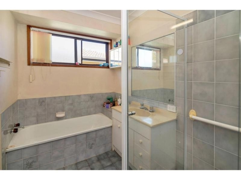7 Bushtree Court, Burleigh Waters QLD 4220