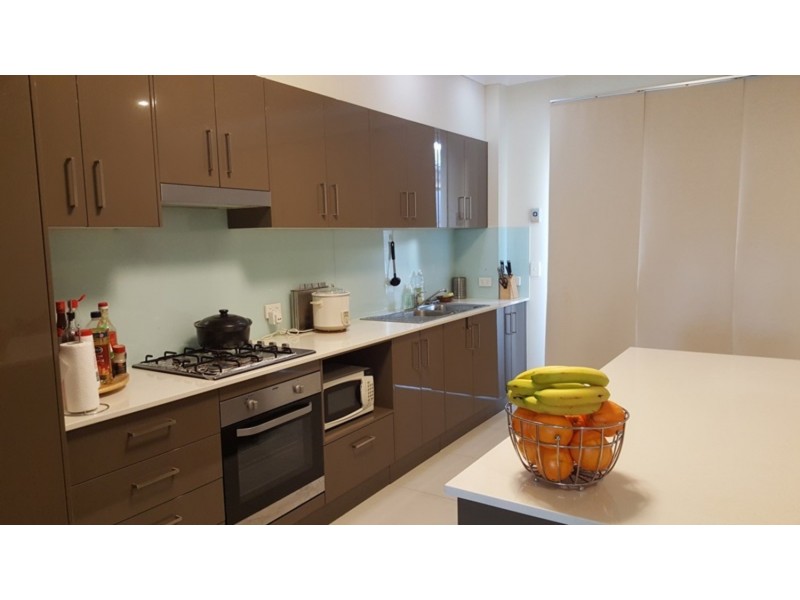 41 South Bay Drive, Varsity Lakes QLD 4227