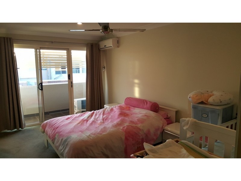 41 South Bay Drive, Varsity Lakes QLD 4227