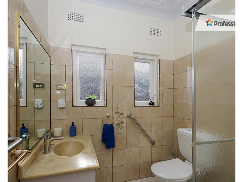 124 Dennis Street, Lakemba NSW 2195