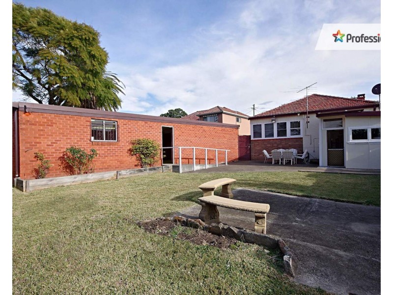 124 Dennis Street, Lakemba NSW 2195