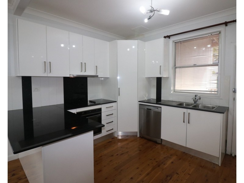 39 Nicoll Street, Roselands NSW 2196