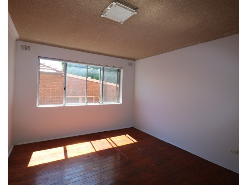 2/4 Lucerne Street, Belmore NSW 2192