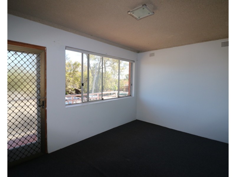 2/4 Lucerne Street, Belmore NSW 2192