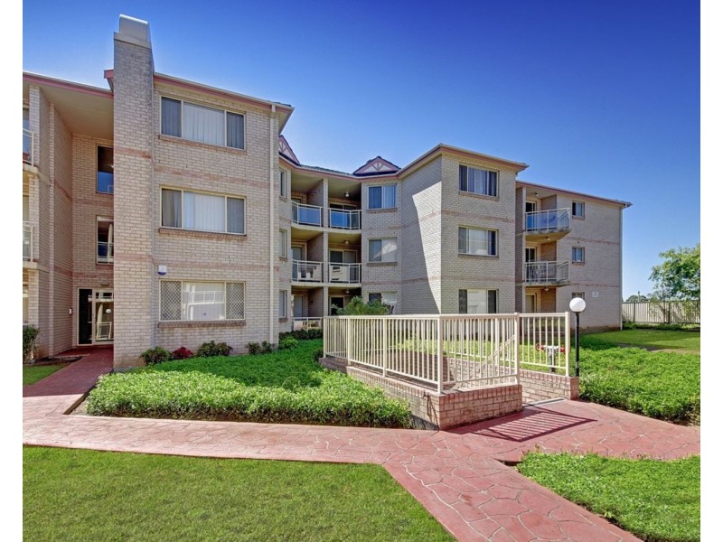 20/1 Hillview Street, Roselands NSW 2196