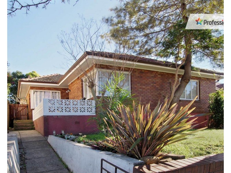 4 Paxton Avenue, Belmore NSW 2192