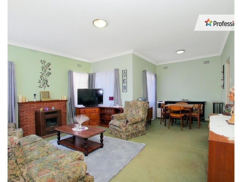 4 Paxton Avenue, Belmore NSW 2192