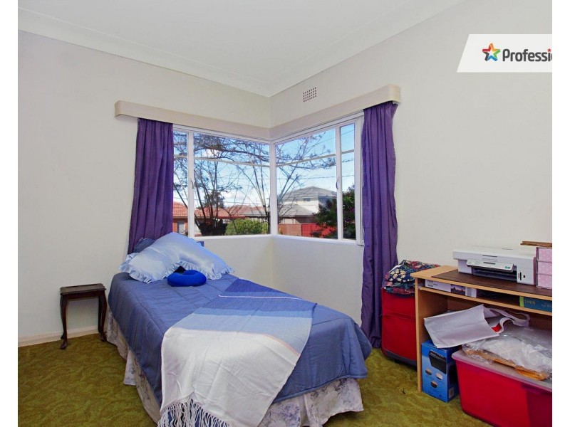 4 Paxton Avenue, Belmore NSW 2192