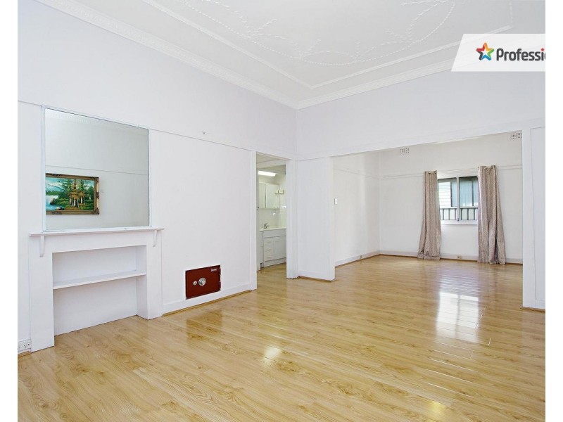 62 Benaroon Road, Lakemba NSW 2195