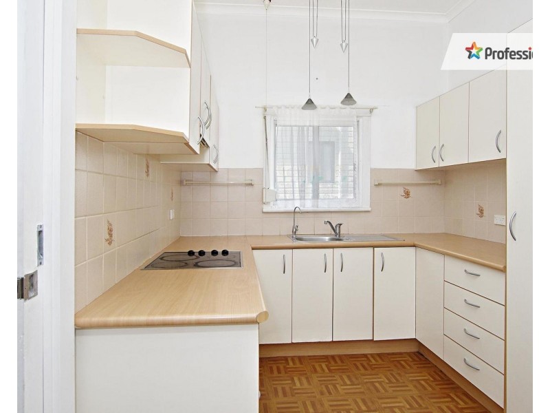 62 Benaroon Road, Lakemba NSW 2195