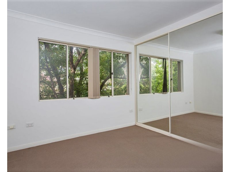 28/2-4 Kane Street, Guildford NSW 2161