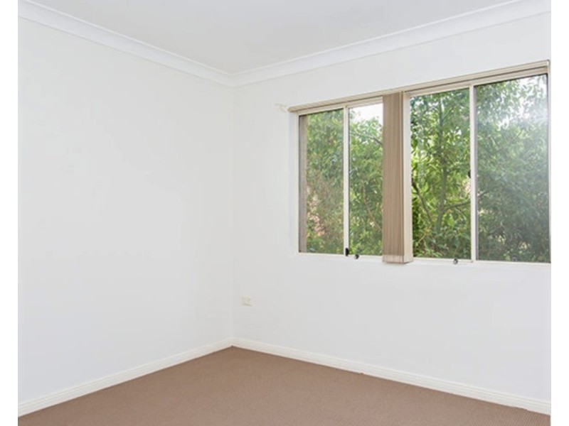 28/2-4 Kane Street, Guildford NSW 2161