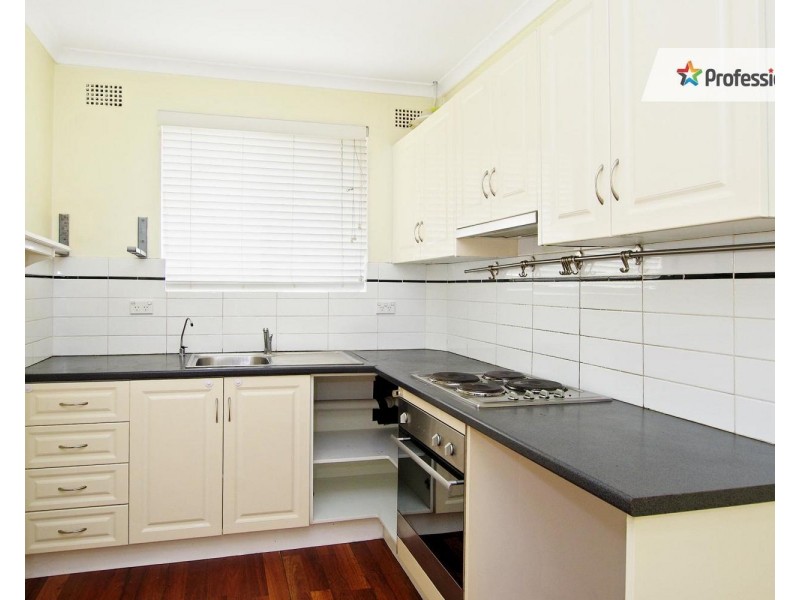 8/5 Defoe Street, Wiley Park NSW 2195