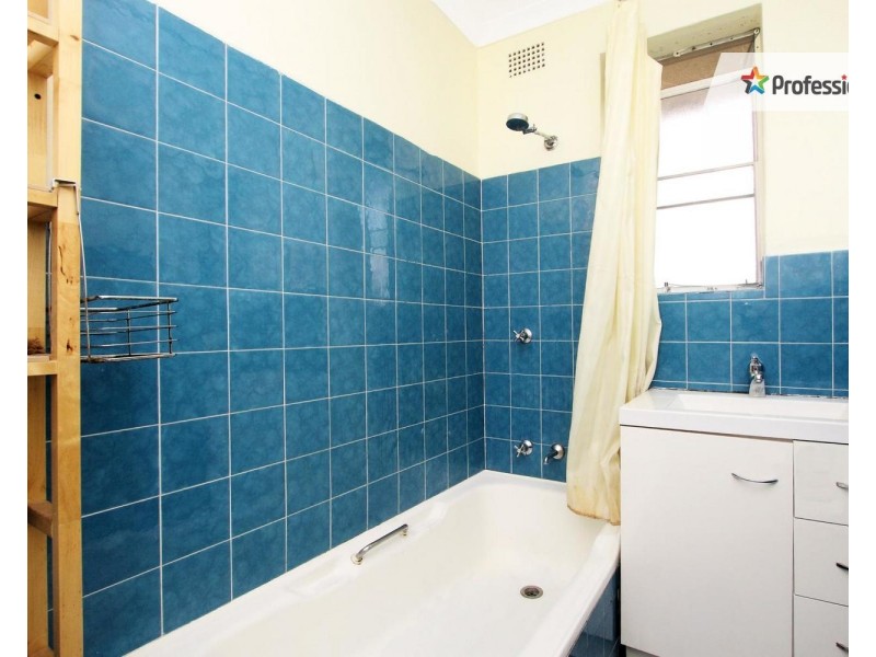 8/5 Defoe Street, Wiley Park NSW 2195