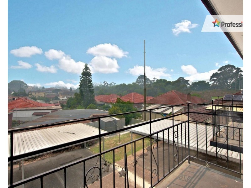 8/5 Defoe Street, Wiley Park NSW 2195