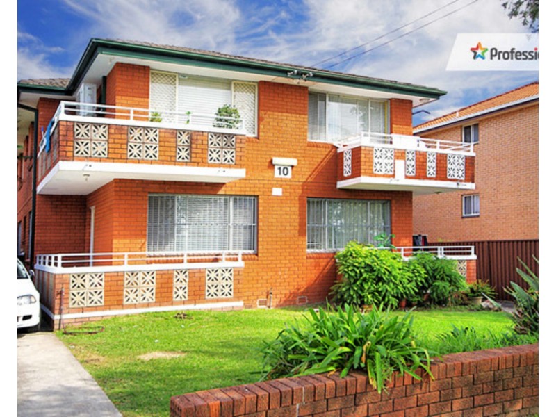 2/10 Sudbury Street, Belmore NSW 2192