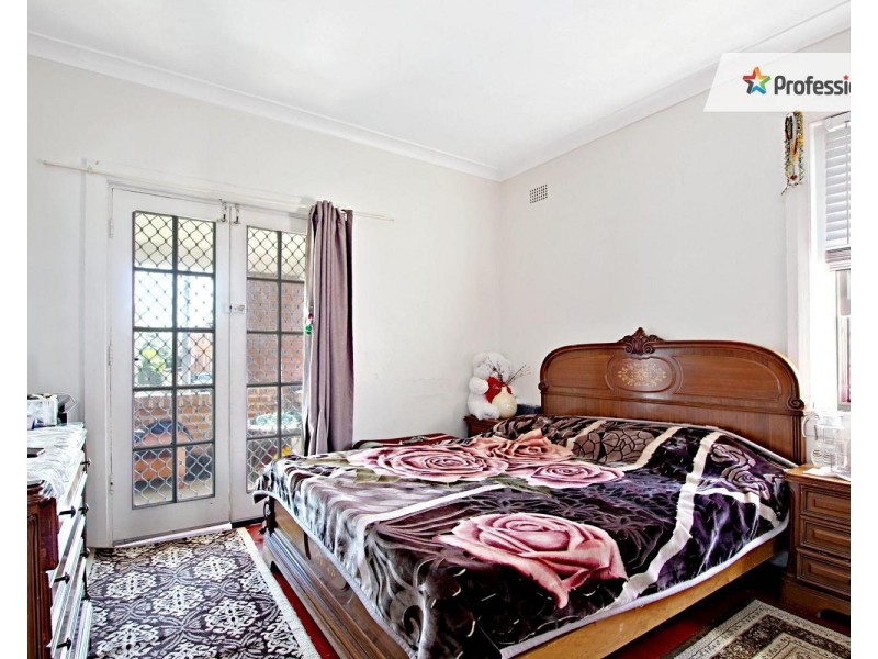 52 Yangoora Road, Belmore NSW 2192