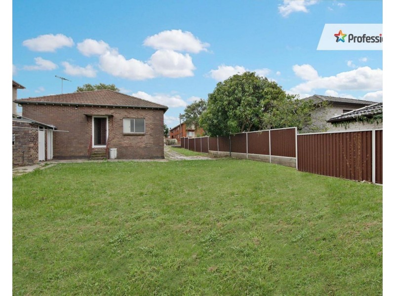 10 Allan Avenue, Belmore NSW 2192