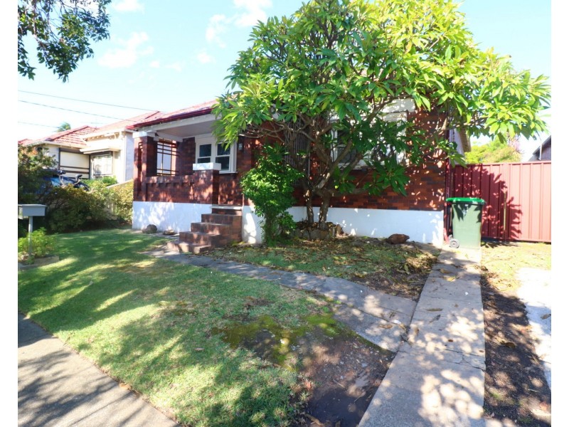 5 Clemton Avenue, Earlwood NSW 2206